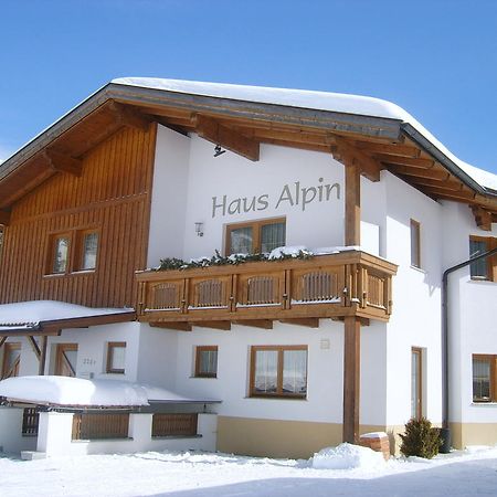 Haus Alpin Apartments Pettneu am Arlberg Ngoại thất bức ảnh