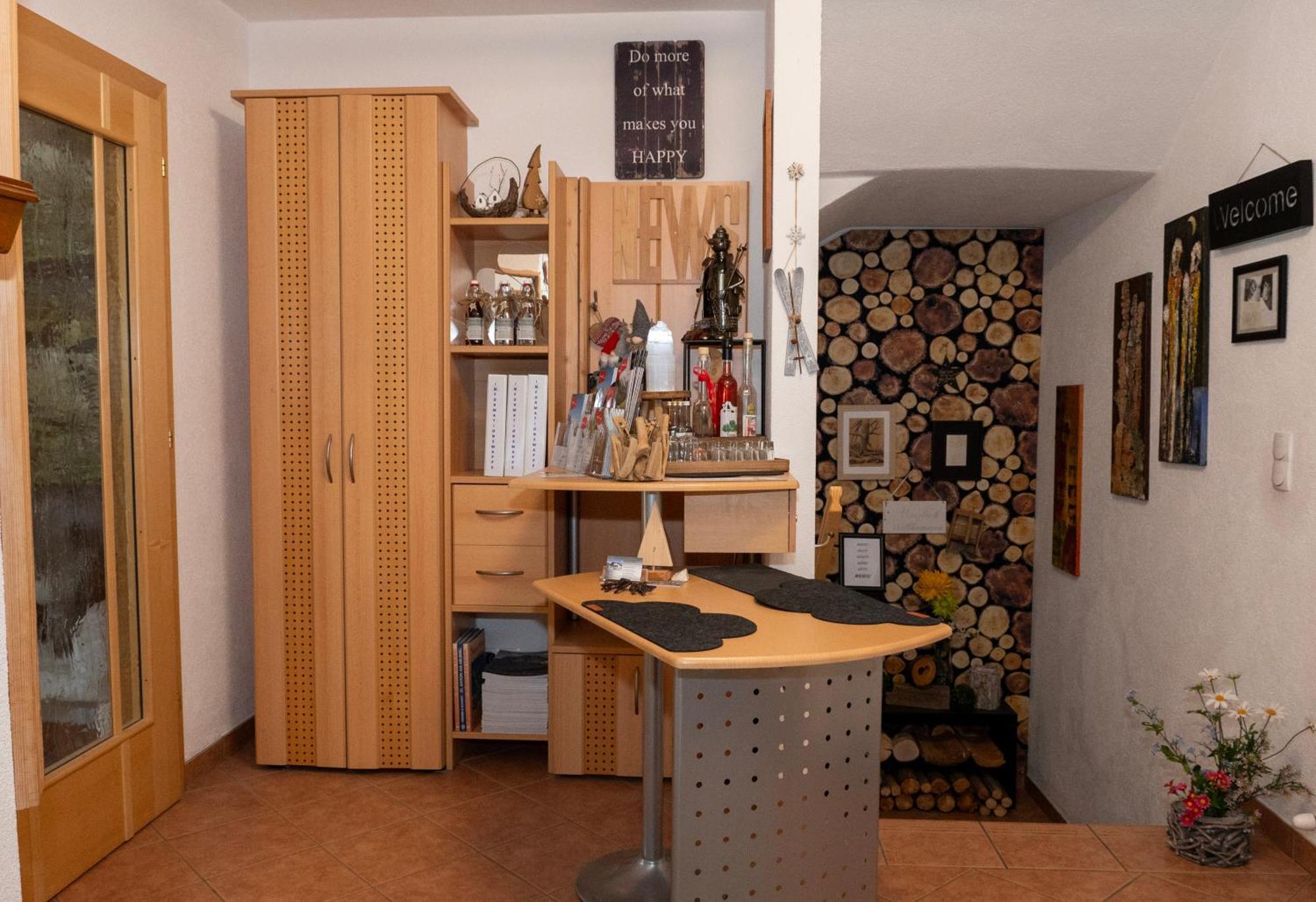 Haus Alpin Apartments Pettneu am Arlberg Ngoại thất bức ảnh