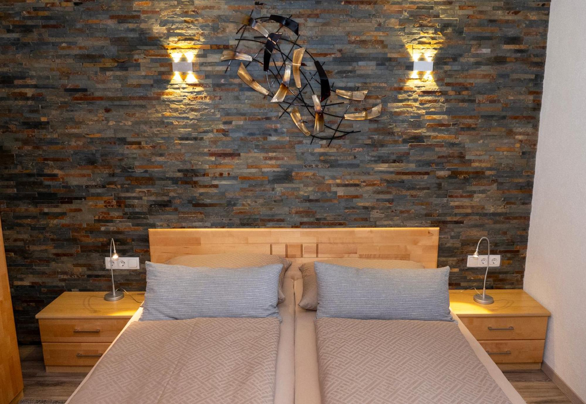 Haus Alpin Apartments Pettneu am Arlberg Ngoại thất bức ảnh