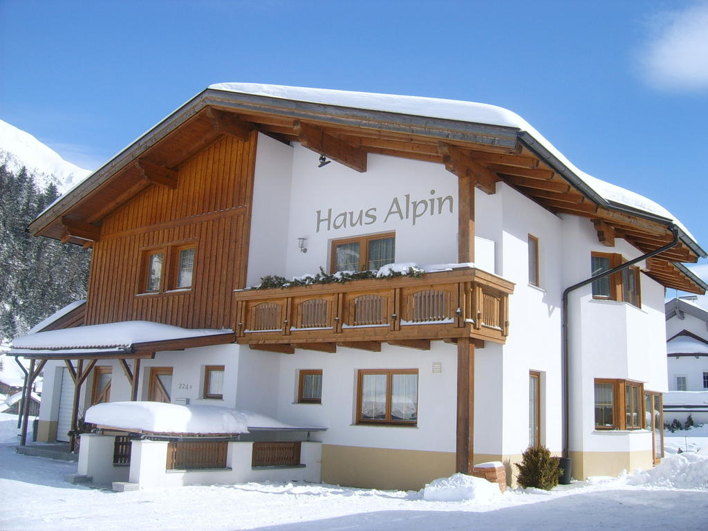 Haus Alpin Apartments Pettneu am Arlberg Ngoại thất bức ảnh